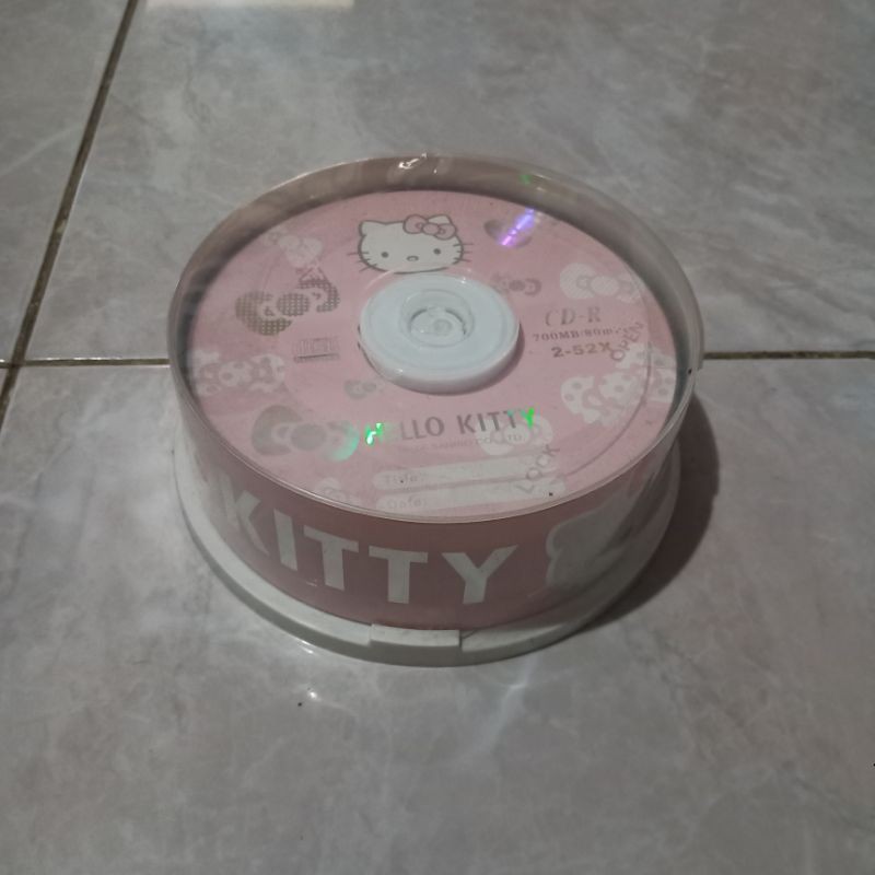 cd r 700mb hello kitty