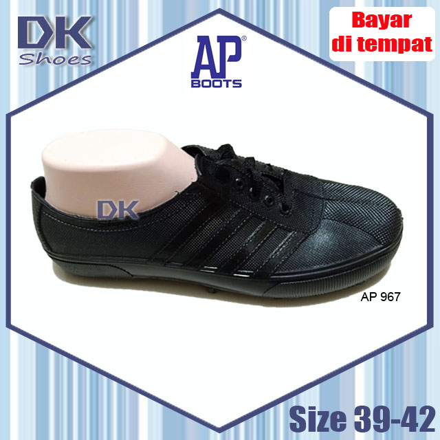 AP 967 963 39-42 Hitam Putih / Sepatu Pool Bola Tani Kebun Outdoor / Sepatu Karet / Sepatu Tahan Air