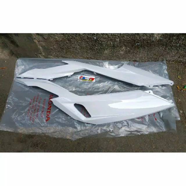 Cover dek samping bawah honda vario 150 led 2019-2020