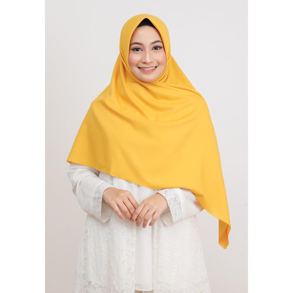 Umama Scarf - Kerudung Polos Segi Empat Voal Miracle Plain Syar'i Lc (3)-Golden Glow