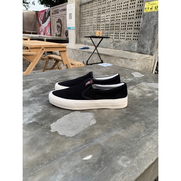 BRULEE.PROJECT SLIP ON - DARK OG BASIC