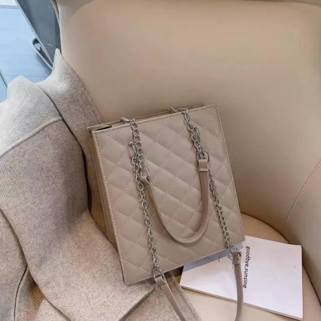 Fashion Wanita Elegan Tas Bahu Retro Kapasitas Besar Kulit Rantai