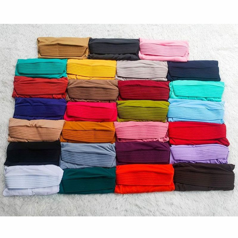 Serut POLOS jokowi , bahan lycra idola , Pet antem , UK 72x72 , serut belakang