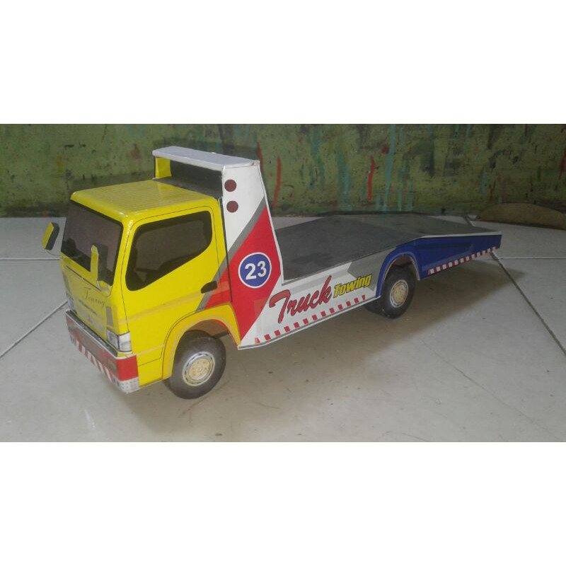Miniatur Truk Towing