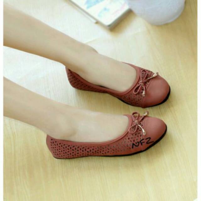 Sepatu wanita FLATSHOES AL22 BATA