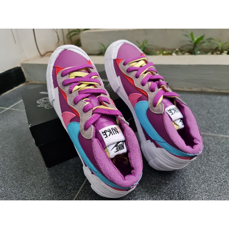Sepatu Sneakers Wanita Nike Blazer Low x Sacai x KAWS
