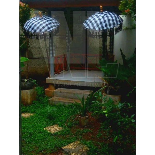 Payung bali /Tedung ukir set bahan wajik (kecuali poleng) untuk aneka macam pelinggih (dengan Tiang)