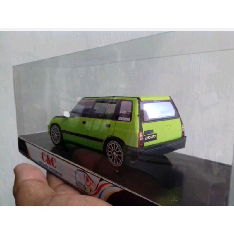 miniatur mobil suzuki escudo