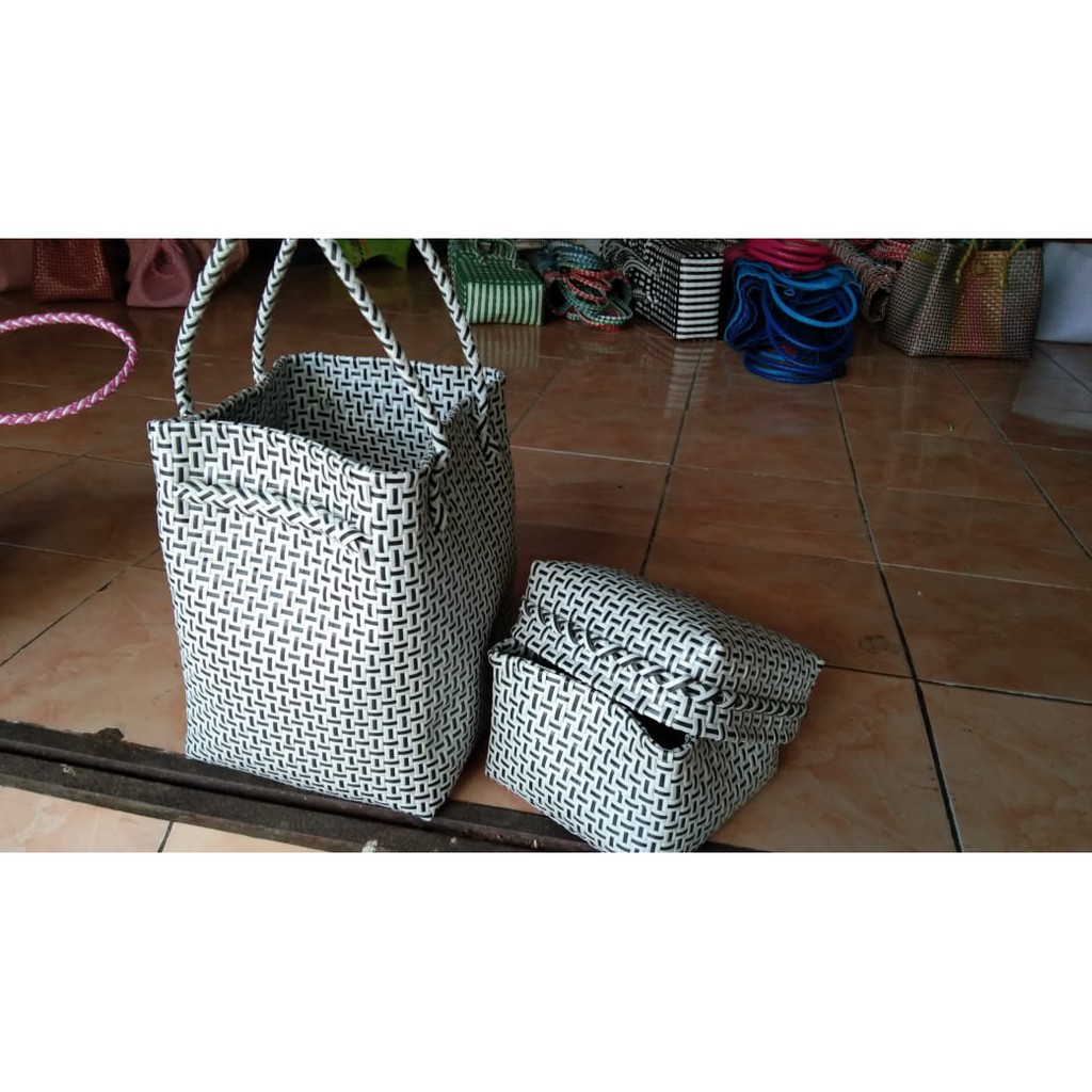 Tas anyam Set Keben Jumbo Bali isi 2/Warna Hitam Putih Bahan Jali Premium