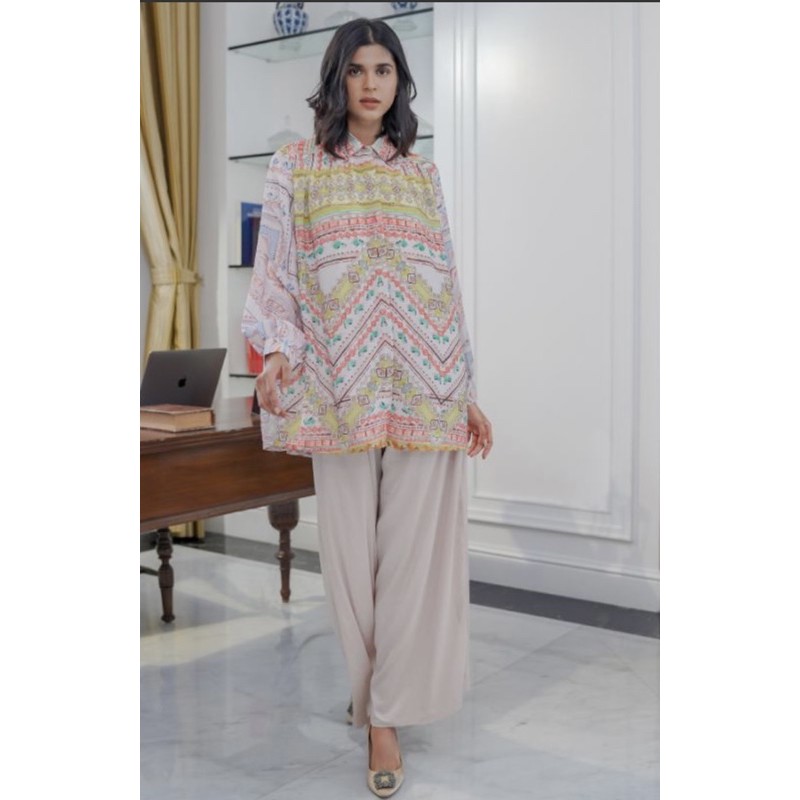 Benang Jarum Gala Tshirt Pleated - Buttonscarves (Preloved)