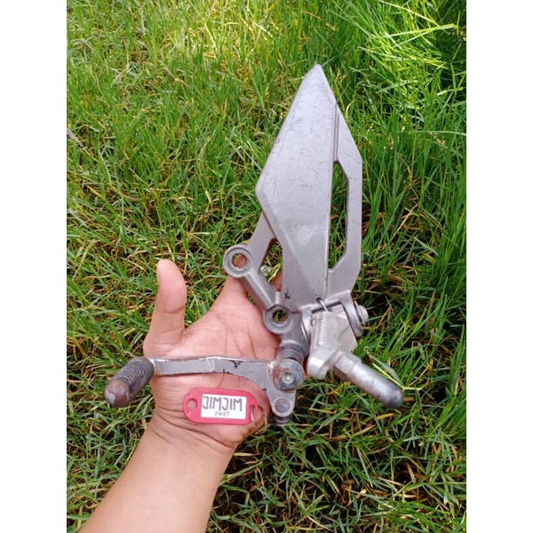 Postep depan kiri Ninja250FI