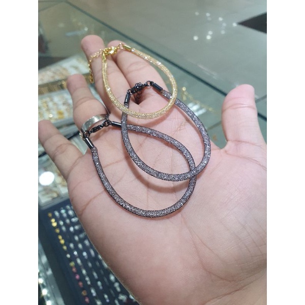 gelang tali kristal bisa di kombinasikan emas