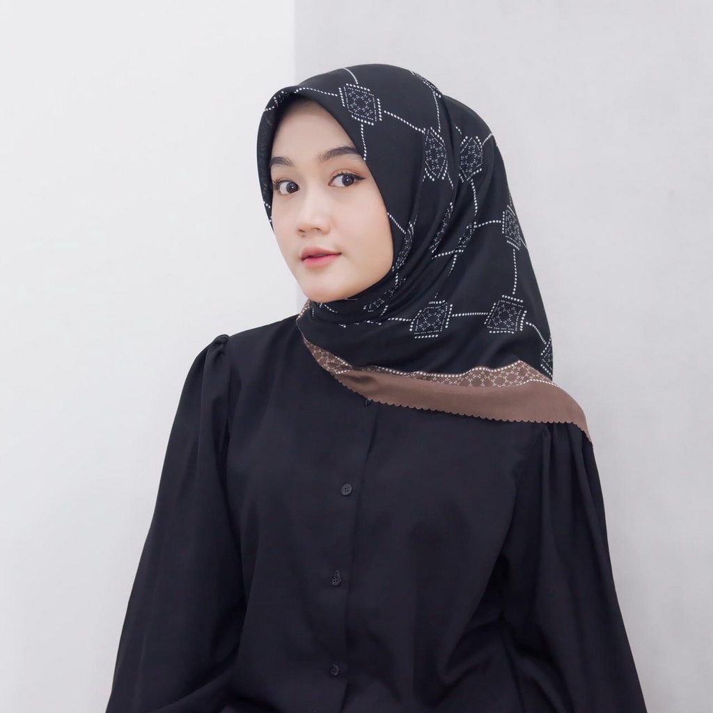 Square Motif Maira Part 1-M 13