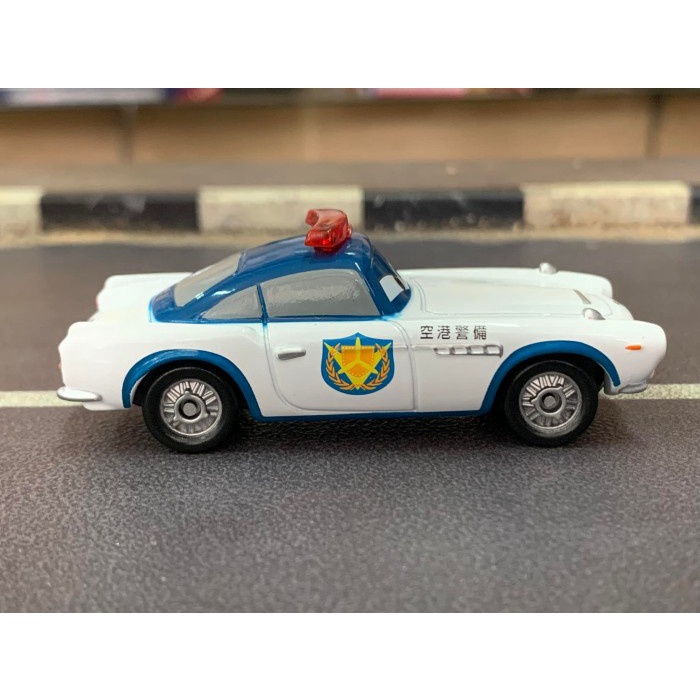 Tomica Disney Pixar Cars C28 Finn McMissile Airport Guide