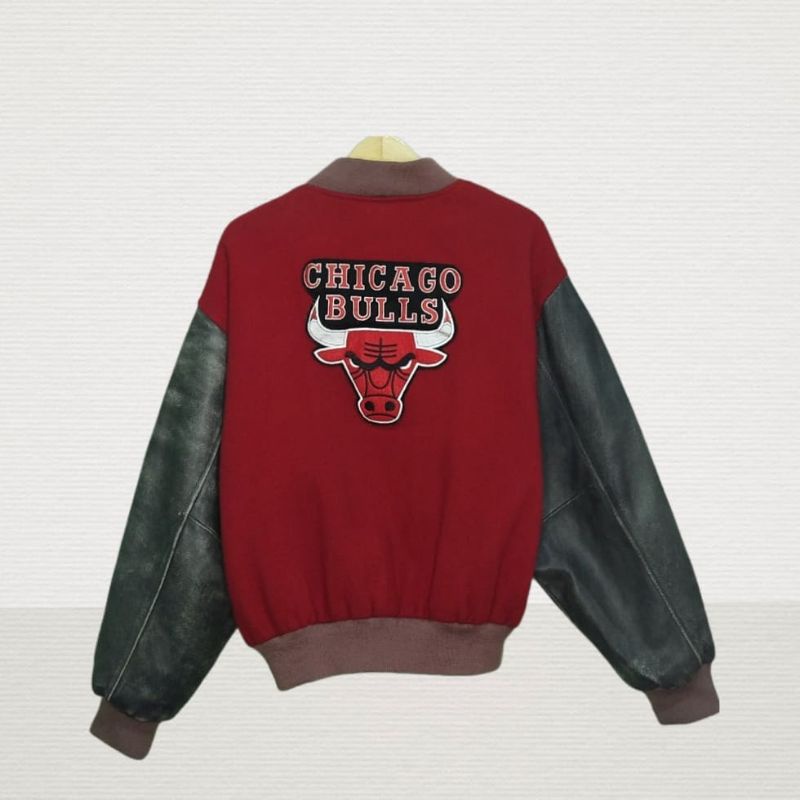 varsity Chicago Bulls leather
