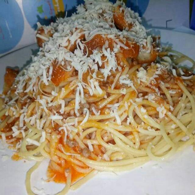 

Spaghetti bolognese by CIPOET KITCHEN