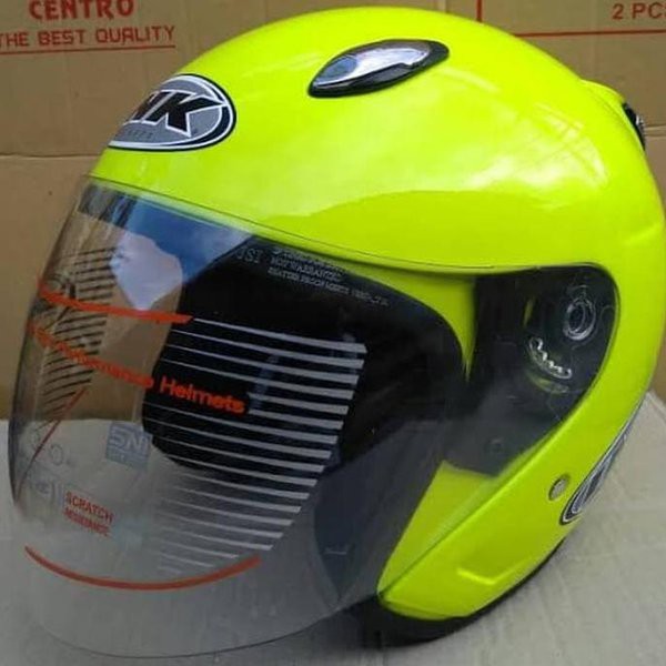 

HELM CENTRO REPLIKA KUNING STABILO FREE BUBLE WRAP DAN KARDUS