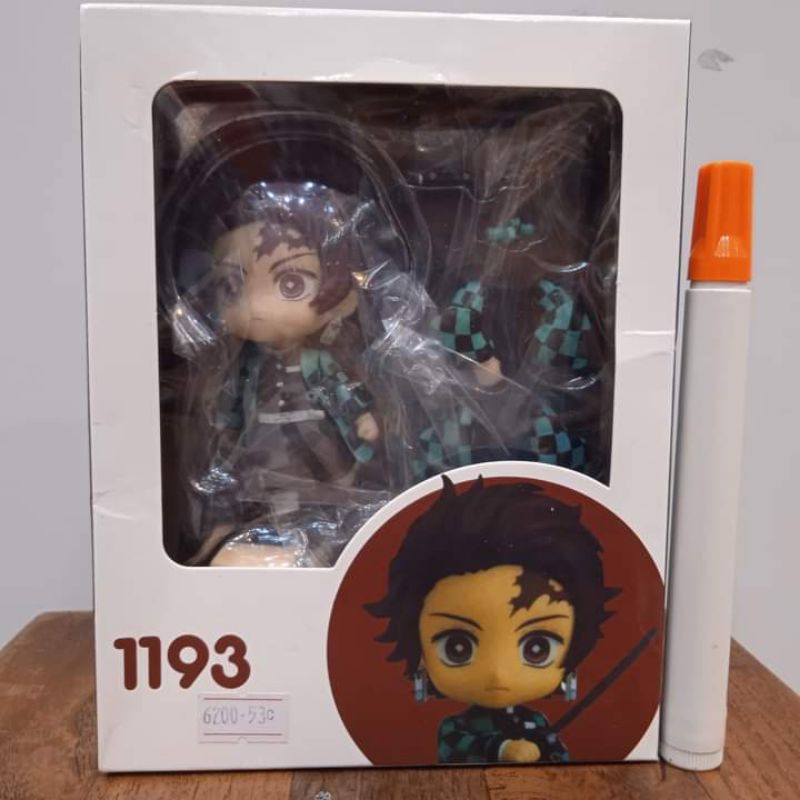 Mainan tanjiro kamado figurenendo 1193 tanjiro kamadoNendoroid recast goodsmile
Tinggi sekitar 3 inc