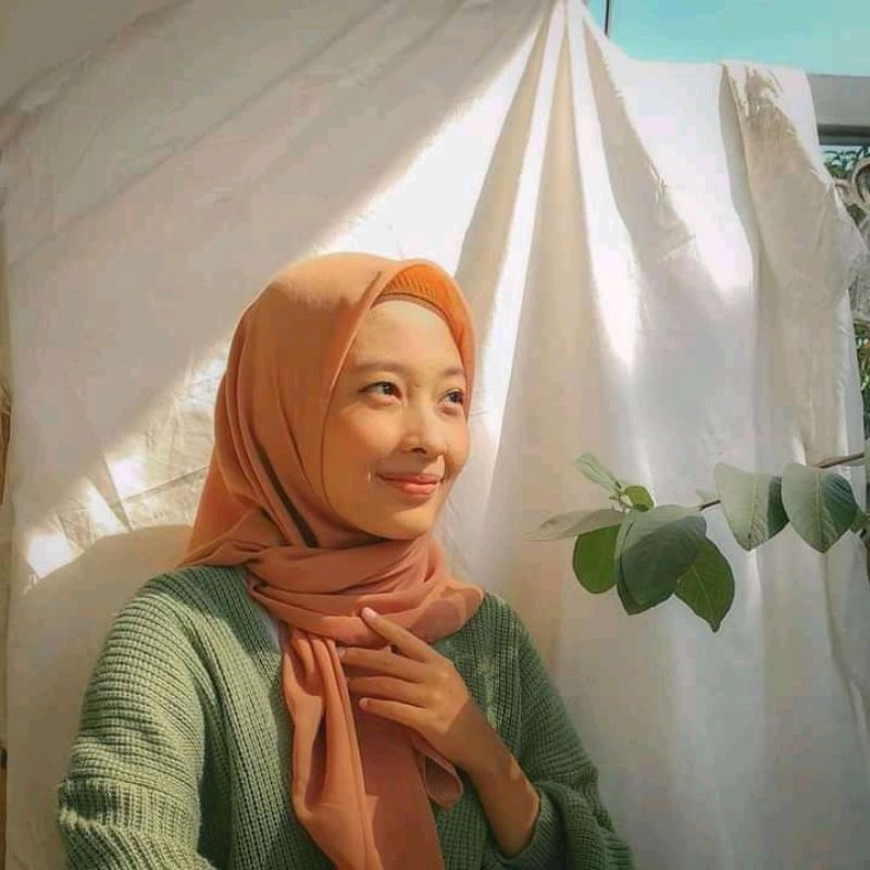 Jilbab Polos Pashmina Instan Chiffon Cerutti Pet Busa Pashima Tali Instan Miulan Hijab