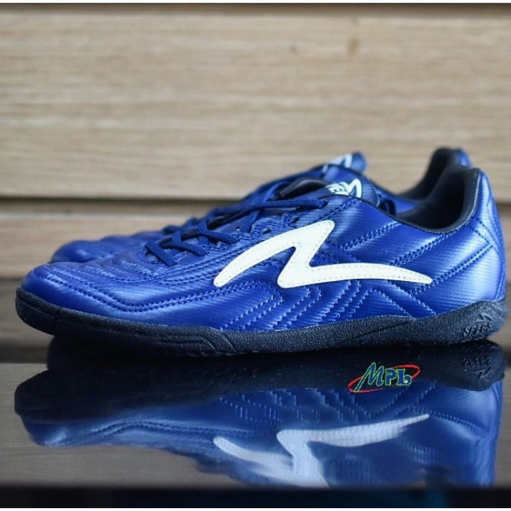 SEPATU FUTSAL SPECS TYCON IN NAVY/WHITE 401424