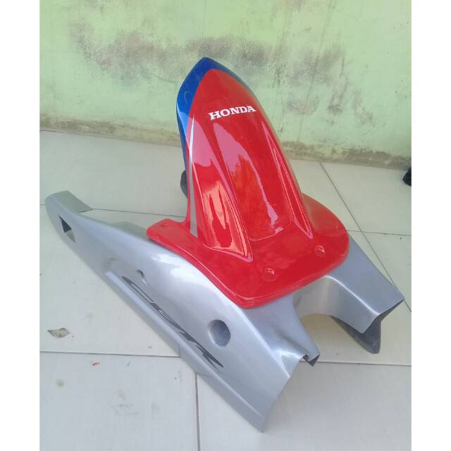 Cover arem cbr150