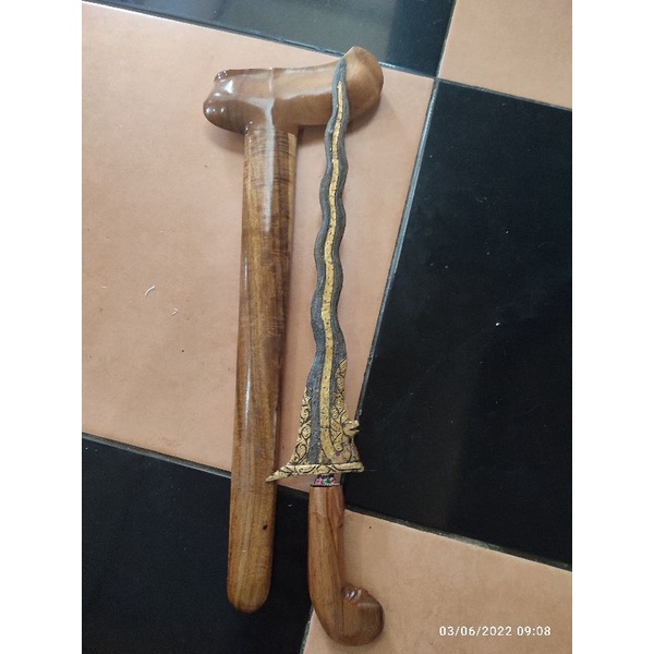 Keris Naga Kinatah
