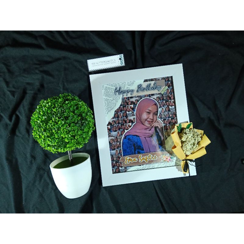 

Kado Hampers Frame Ulang Tahun Kode a5