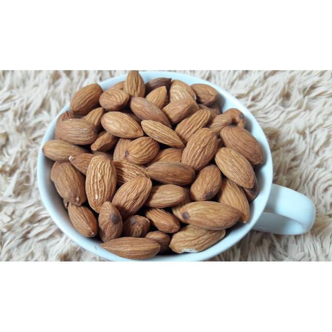 

Natural Almond 1 Kg Whole Raw Mentah Kulit Ari Kacang Almon 1000Gr Ber Mentarieka_Shop