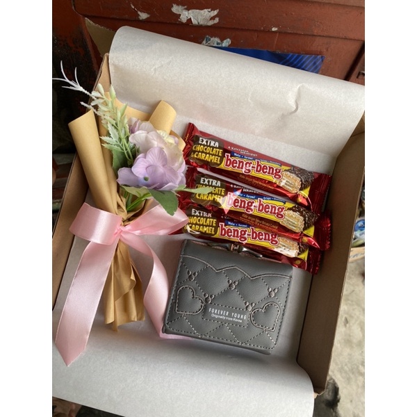 

hampers ulang tahun/anniversary/wisuda