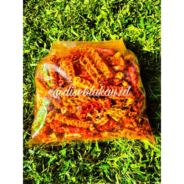 

kerupuk khas Bandung pedas daun jeruk 500gram