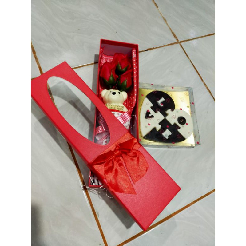 

PAKET BUNGA VALENTINE DAN COKLAT