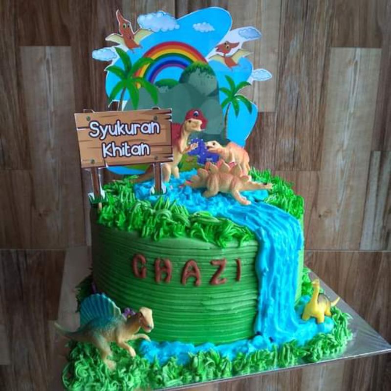 

birthday cake/kue ulang tahun bolu dino saurus uk 18 /bolu promo/bolu enak/anniversary/wedding cake