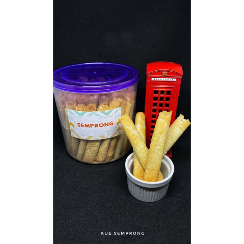 

kue semprong/ semprong roll 600gr (kemasan 2,5L)