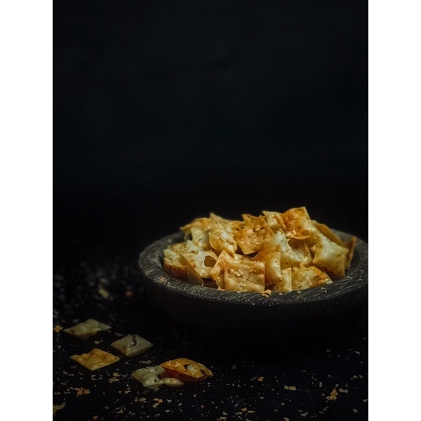 

Keripik Pangsit Pedas Asin