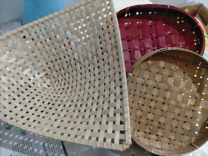 Pincuk Bambu Berkaki