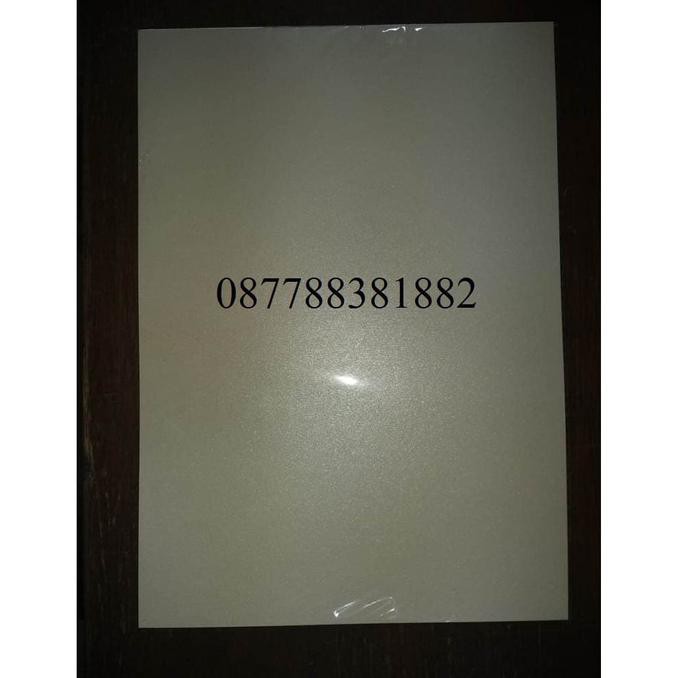 

Kertas Jasmine 200gram A4 Cream Muda isi 20 Lembar