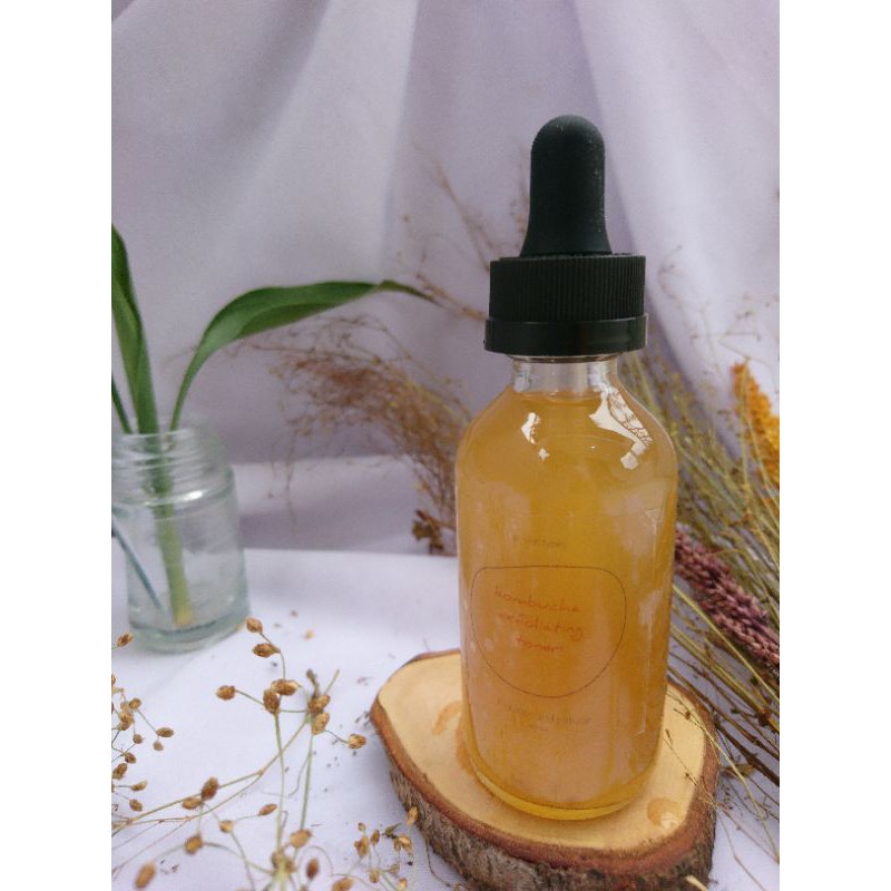 kombucha exfoliating toner by 20.syaast