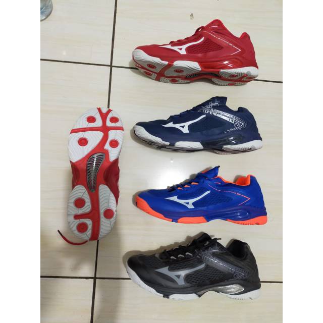 Mizuno wave lightning wlz 5 low