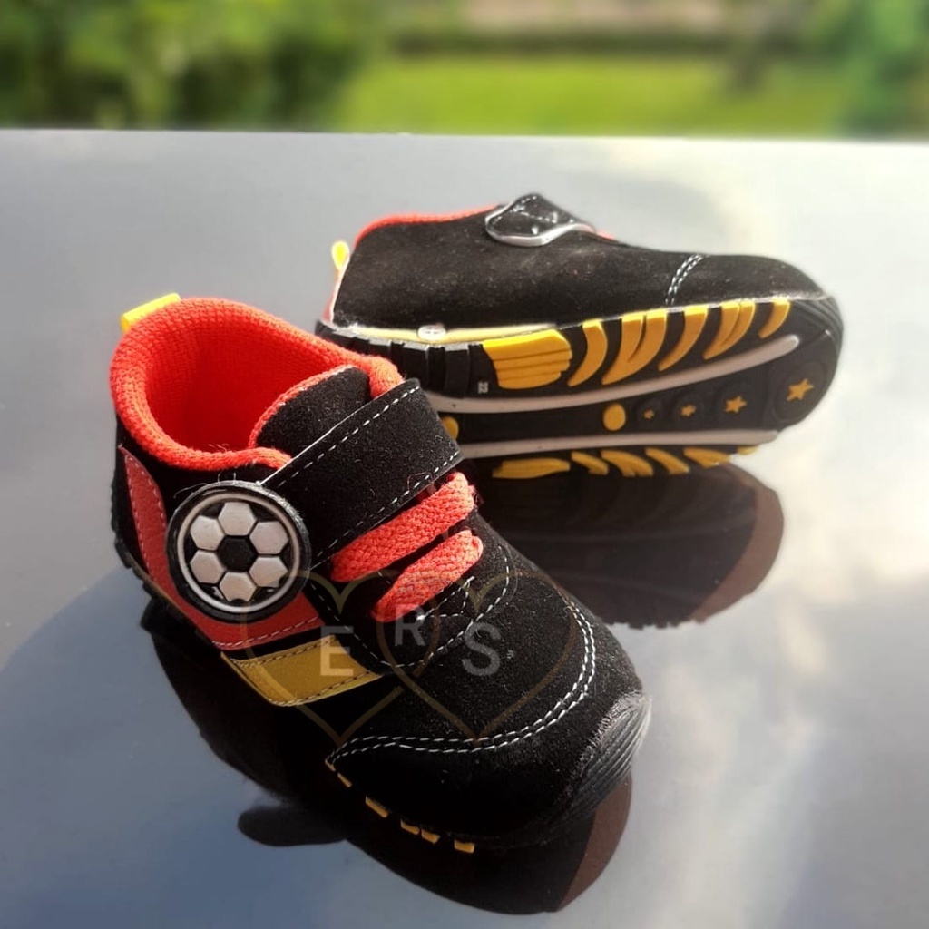 TOKO ERS SNL09 Sepatu Sneaker Anak Laki laki Bola Sol Karet Umur 1 2 3 tahun