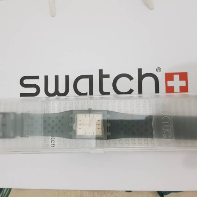 SWATCH ORIGINAL SUAG400C Grey
BNWB FROM JAPAN