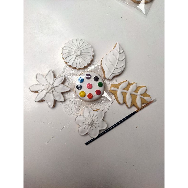 

PAINT YOUR OWN COOKIES-FLOWER