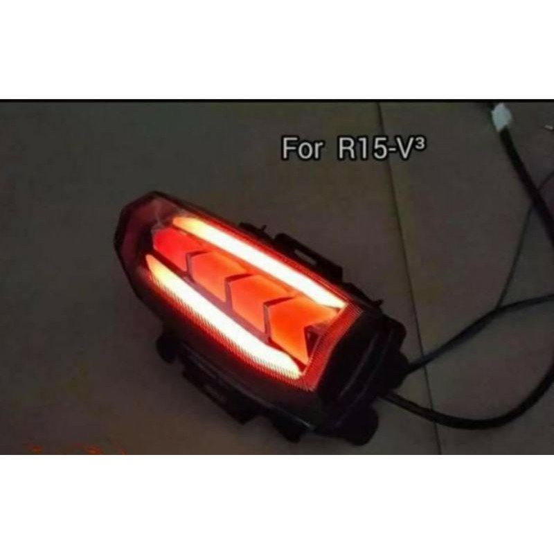 lampu stop belakang r15 v3 3in1 lampu stop belakang r15 v3 3in1 r15 v3 (PNP)