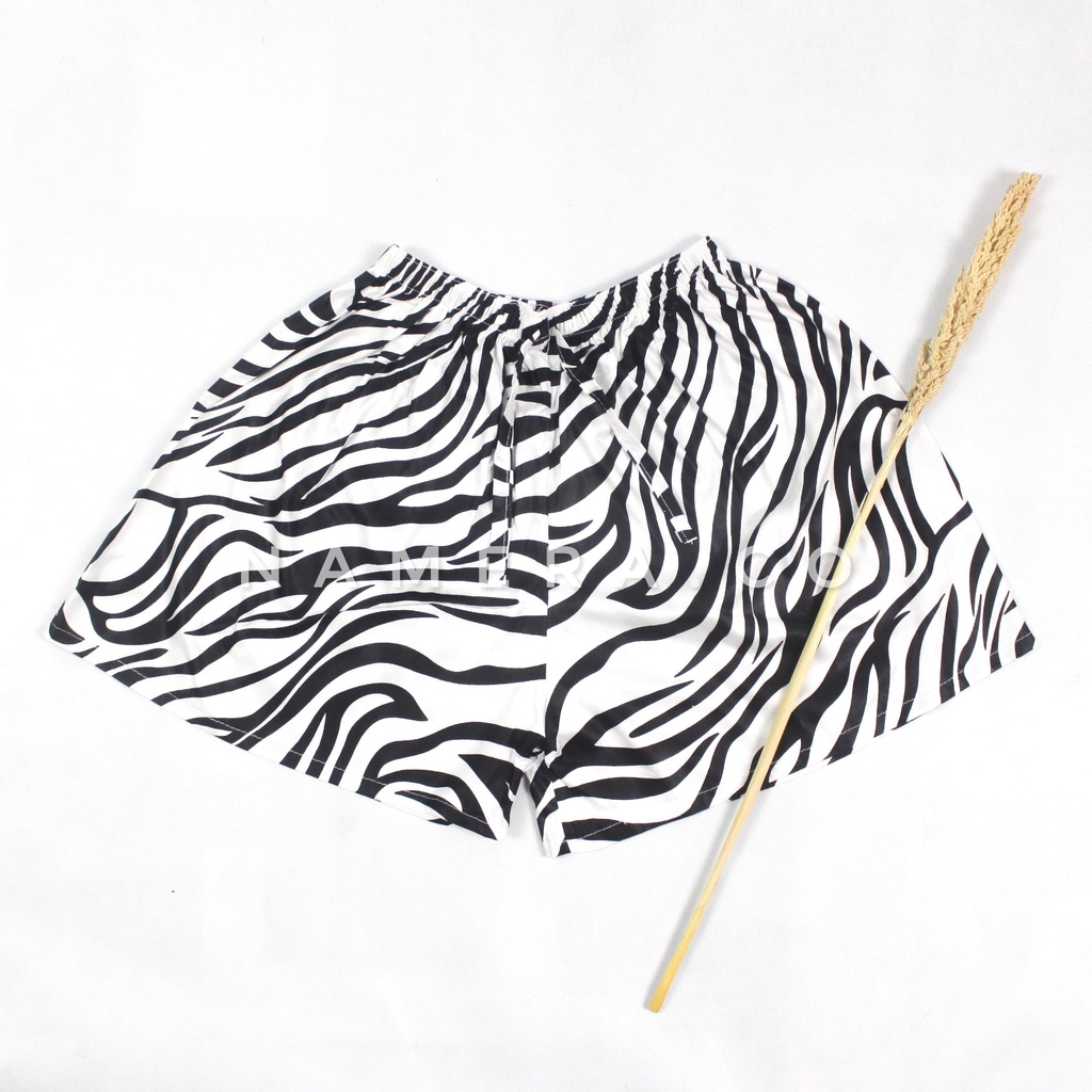 Celana Pendek Wanita Jumbo Batik Motif Zebra Bahan Rayon