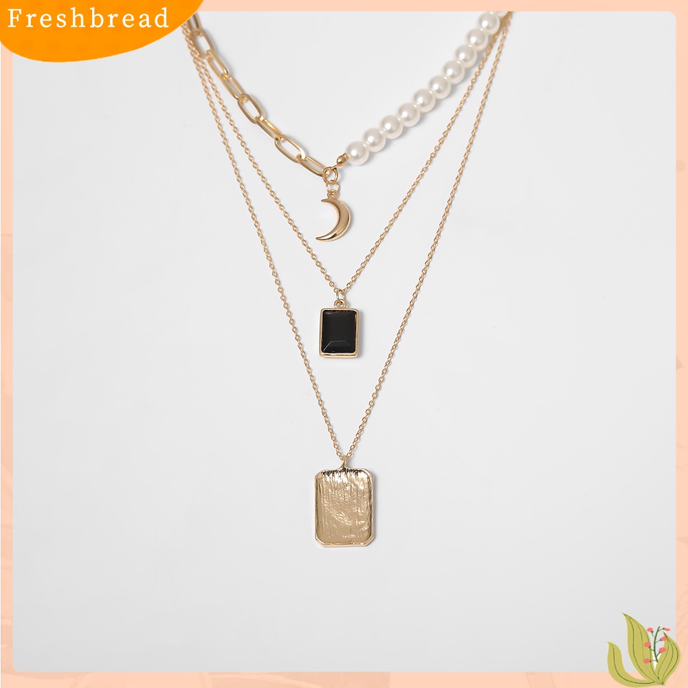 [Fresh] Kalung Rantai Multilayer Liontin Bulan Sabit + Mutiara Imitasi untuk Wanita / Hadiah
