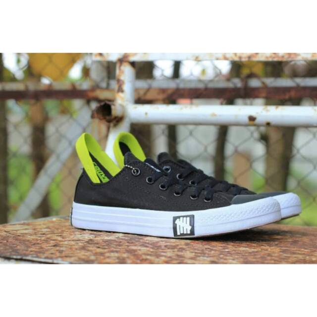 CONVERSE UNDEFEATED black
