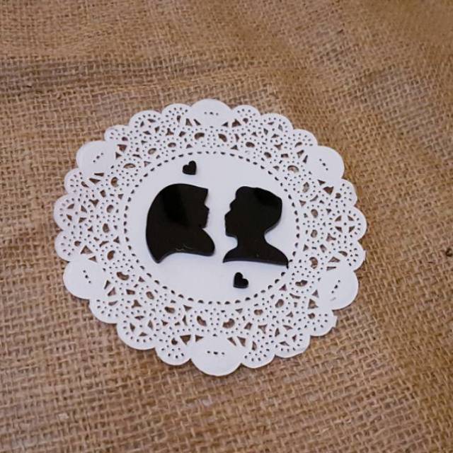 SILUET CHIPBOARD SILUET AKRILIK SILUET WAJAH PASANGAN BAHAN MAHAR
