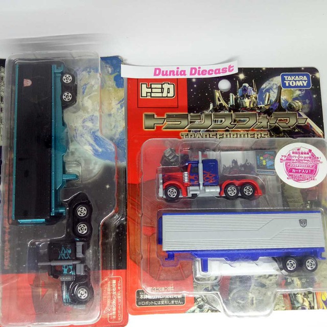 Takara Tomy Tomica Long Optimus Prime Transformers