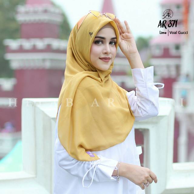 Hijab segi empat/hijab arrafi/hijab artis