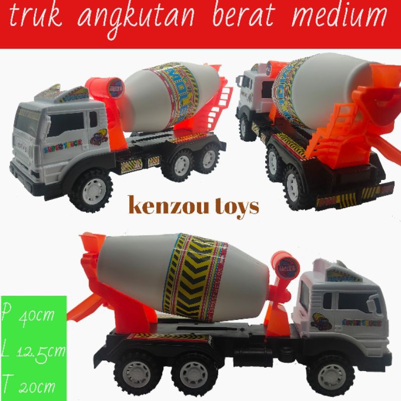 Mainan truk ukuran medium