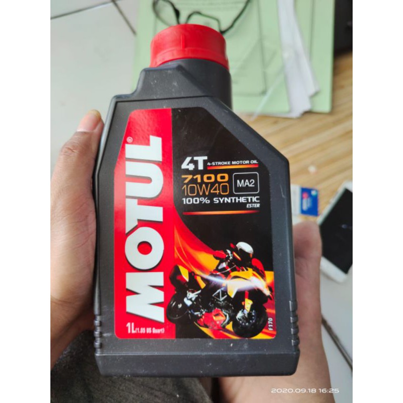 MOTUL 7100 10W40 1LTR